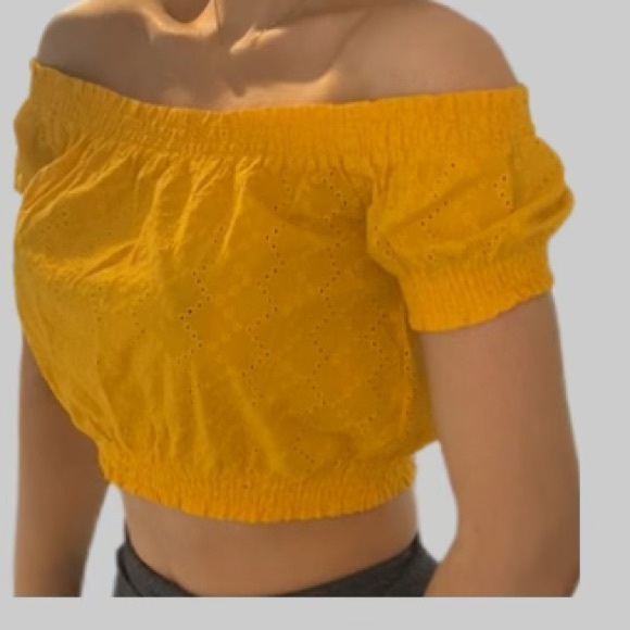 Yellow crop top in size small. - Picture 3 of 4